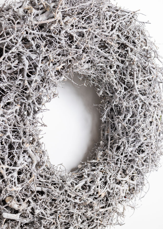 Coroniță Sculpturală „Silver Bonsai” – Piesă de Design Handmade din Rădăcini Naturale de Bonsai