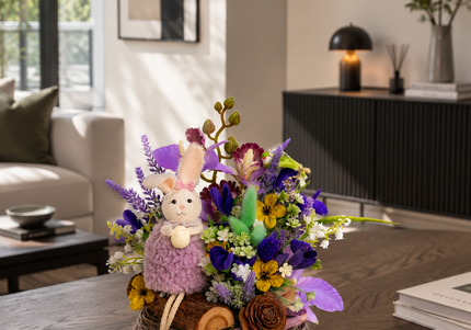 Aranjament floral de Paște „Lavender Bunny” – vesel și delicat