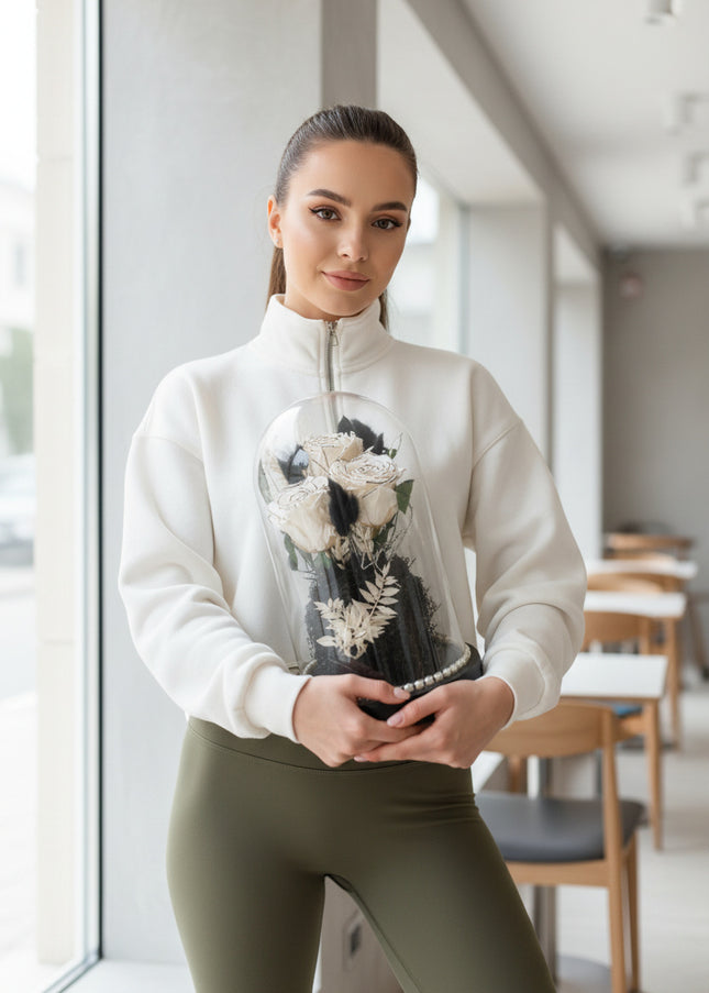 Cupolă Lux 3 Trandafiri Criogenați Albi cu Vârf Negru & Perle