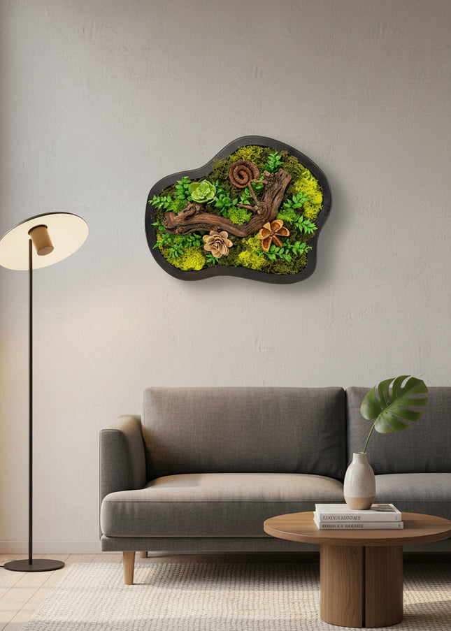 Tablou Biophilic „Amazonian Flow” – Panou Decorativ Handmade cu Formă Organică, Mușchi Stabilizat și Relief Sculptural