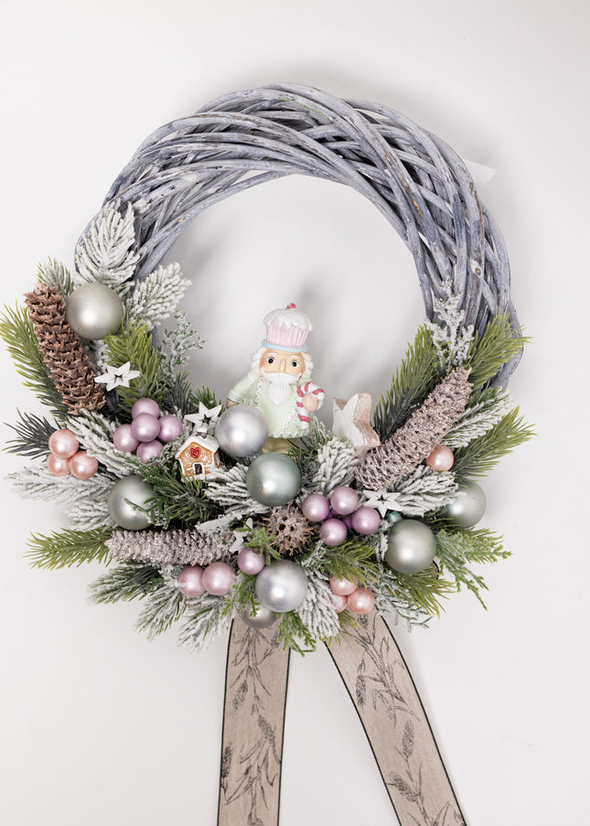 Coroniță Crăciun "Pastel Nutcracker" pe Lemn Împletit