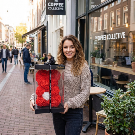 Aranjament de Lux "Ruby Pearl Teddy" în Cutie Dior Style