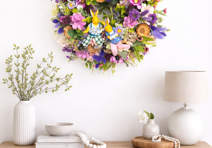 Coroniță de Paște „Spring Bunny Duo” – decor vesel cu iepurași și flori pastelate