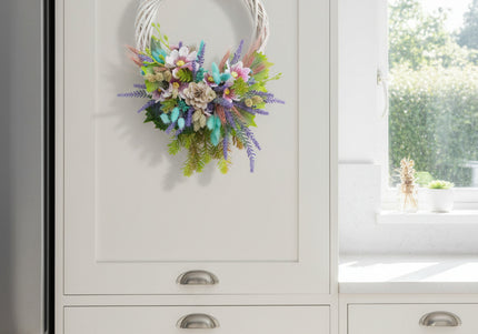 Coroniță Handmade „Spring Breeze” – Aranjament pe Bază de Răchită Albă cu Flori Pastelate
