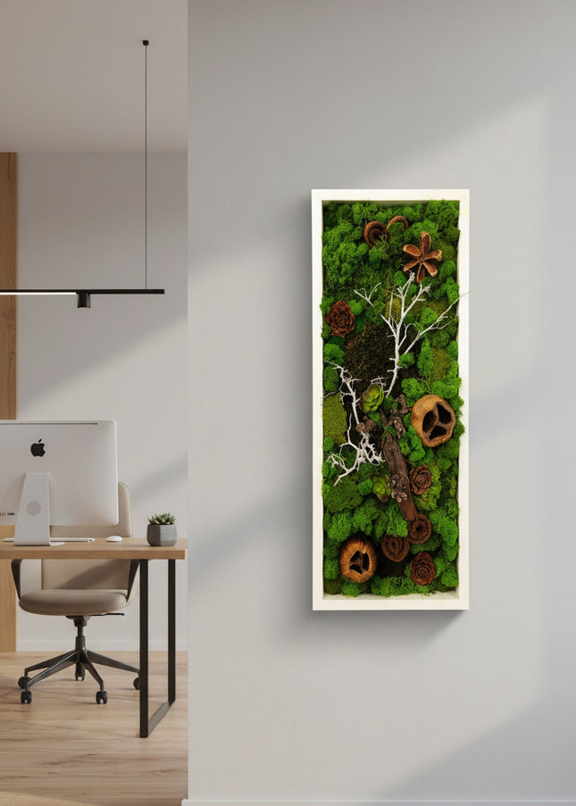 Tablou Biophilic „Forest Moss Panorama” – Panou Decorativ Handmade cu Mușchi, Licheni Stabilizați și Elemente de Pădure