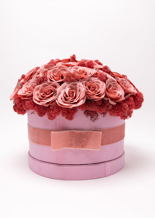 Aranjament de lux cu 55 Trandafiri de Săpun Roz Prăfuit