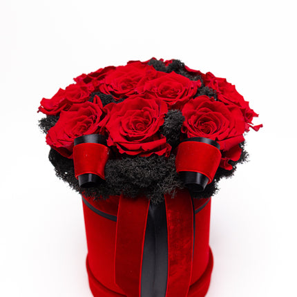 Aranjament Lux 11 Trandafiri Criogenați Roșii, Cutie Catifea