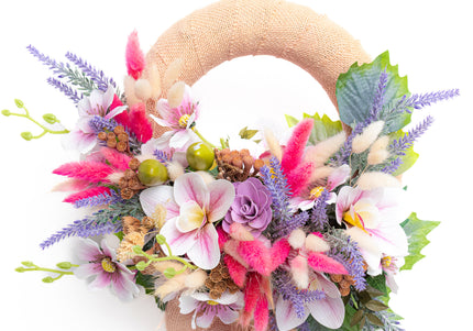 Coroniță Florală Handmade „Boho-Chic Dream” – Aranjament cu Iută, Flori Exotice și Accente de Lavandă