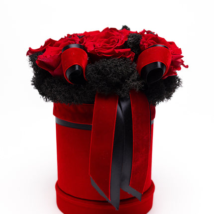 Aranjament Lux 11 Trandafiri Criogenați Roșii, Cutie Catifea