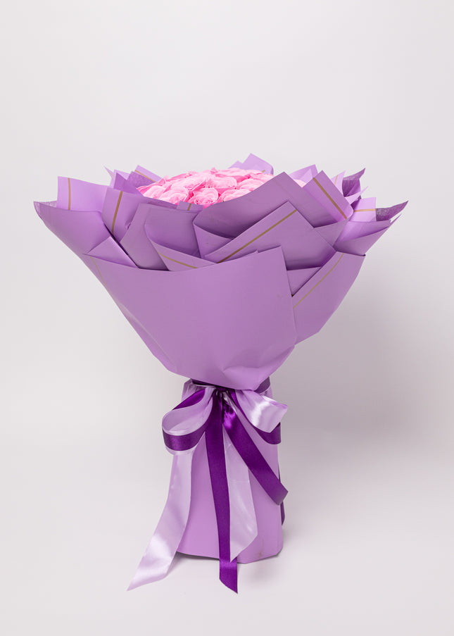 Buchet Gigant "Pink Majesty" cu 59 Trandafiri Roz Orchid