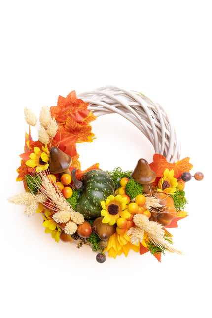 Coroniță Handmade „Autumn Forest Tale” – Aranjament cu Dovleci, Ciuperci și Spice pe Bază de Răchită Albă