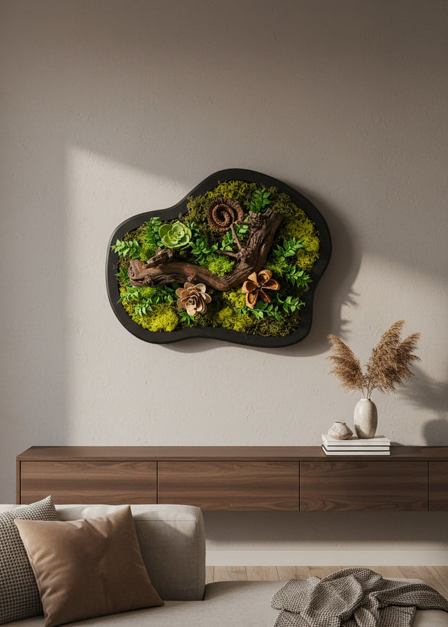 Tablou Biophilic „Amazonian Flow” – Panou Decorativ Handmade cu Formă Organică, Mușchi Stabilizat și Relief Sculptural