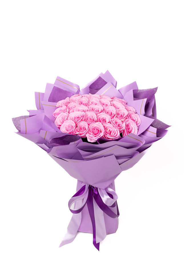 Buchet Gigant "Pink Majesty" cu 59 Trandafiri Roz Orchid