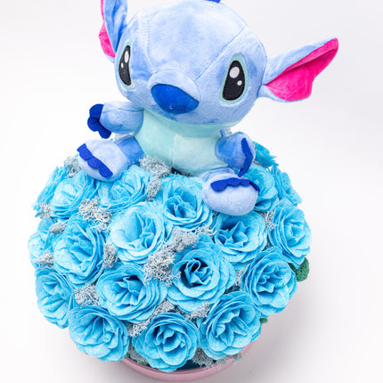 Aranjament 23 Trandafiri Imperiali Săpun (Glitter) & Pluș Stitch