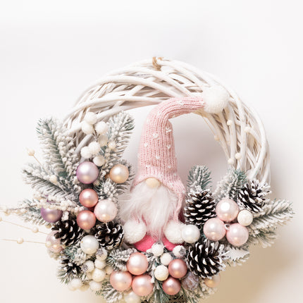 Coroniță Crăciun "Pink Gnom" pe Lemn Natural Împletit