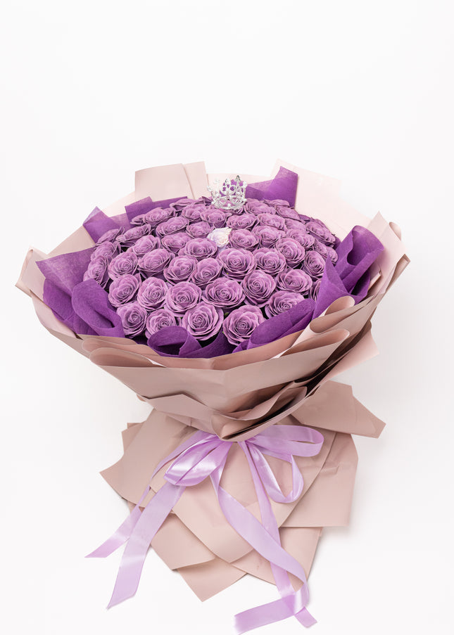 Buchet Gigant "Lavender Majesty" cu 101 Trandafiri și Tiară