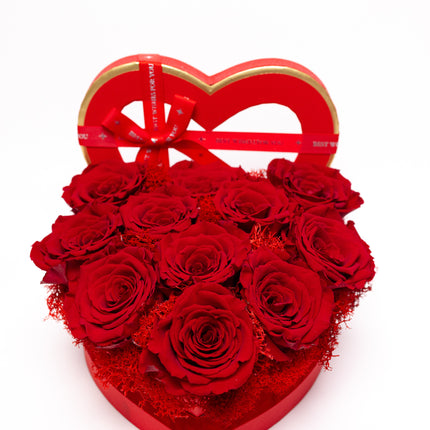 Aranjament Inimă Lux, 11 Trandafiri Criogenați Roșii