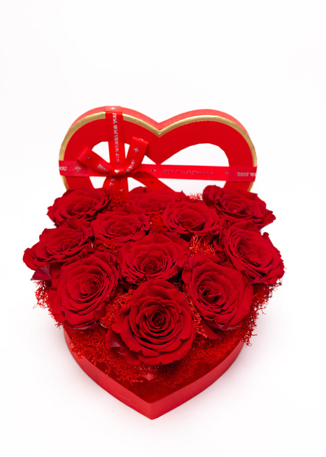 Aranjament Inimă Lux, 11 Trandafiri Criogenați Roșii