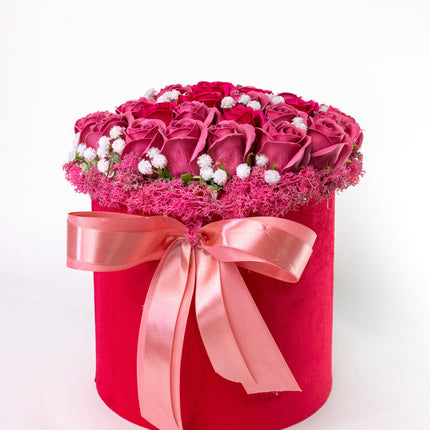 Aranjament Lux Trandafiri Săpun Roșii, Cutie Catifea