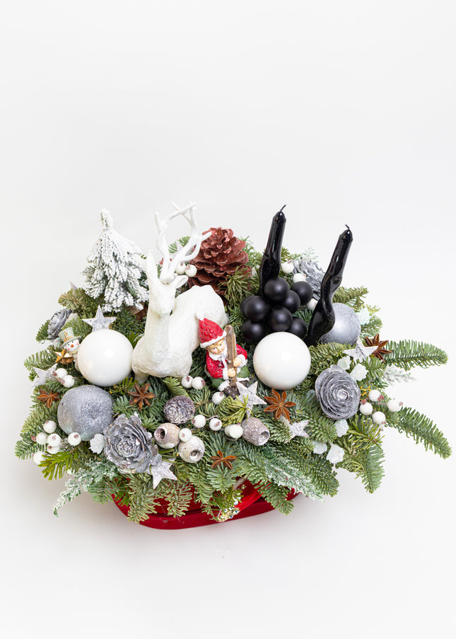 Aranjament Festiv „Nordic Frost & Velvet Cerf”