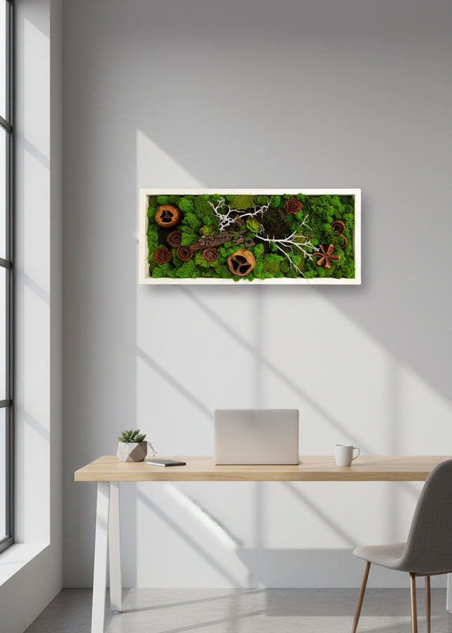 Tablou Biophilic „Forest Moss Panorama” – Panou Decorativ Handmade cu Mușchi, Licheni Stabilizați și Elemente de Pădure