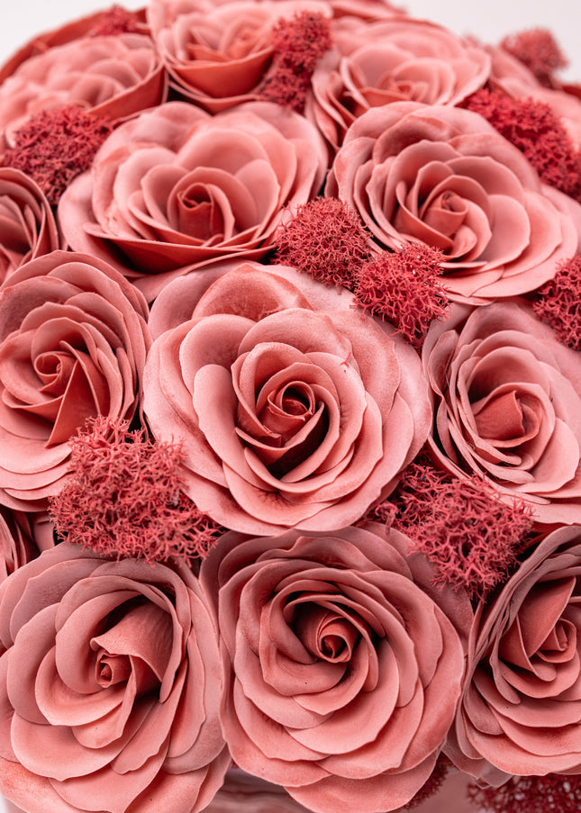 Aranjament de lux cu 55 Trandafiri de Săpun Roz Prăfuit