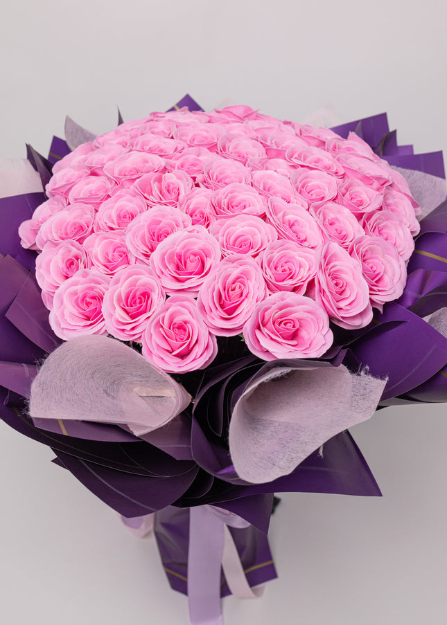 Buchet Gigant "Orchid Symphony" cu 79 Trandafiri Roz și Mov