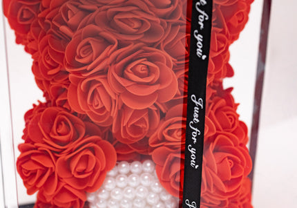 Aranjament de Lux "Ruby Pearl Teddy" în Cutie Dior Style