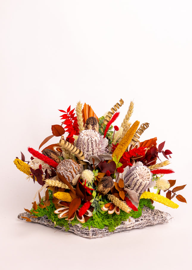 Aranjament floral „Rustic Glow” – compoziție în tonuri calde de toamnă