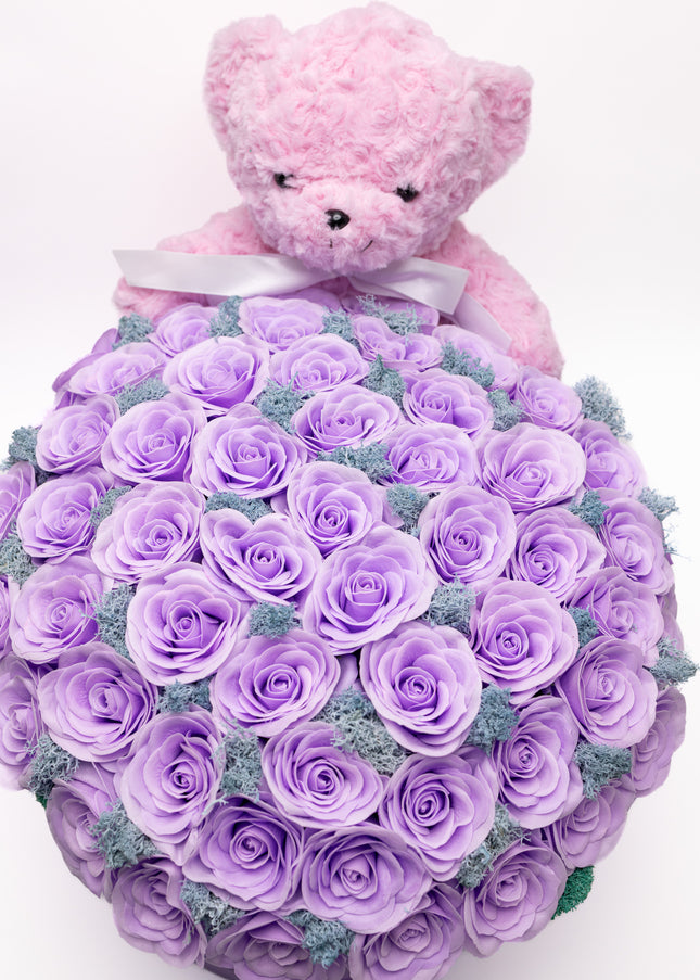 Aranjament Grandios 51 Trandafiri Imperiali Săpun Mov & Ursulet
