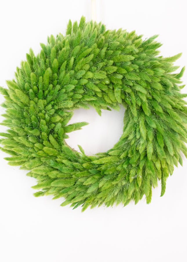 Coroniță decorativă „Green Fluffy” – decor minimalist din iarbă ornamentală