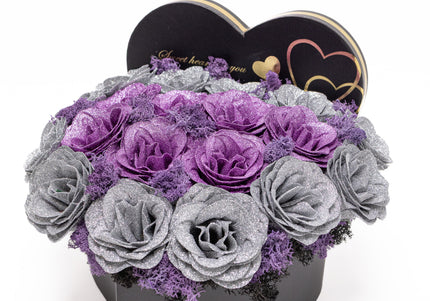 Aranjament "Violet Glamour" în Cutie Inimă Neagră