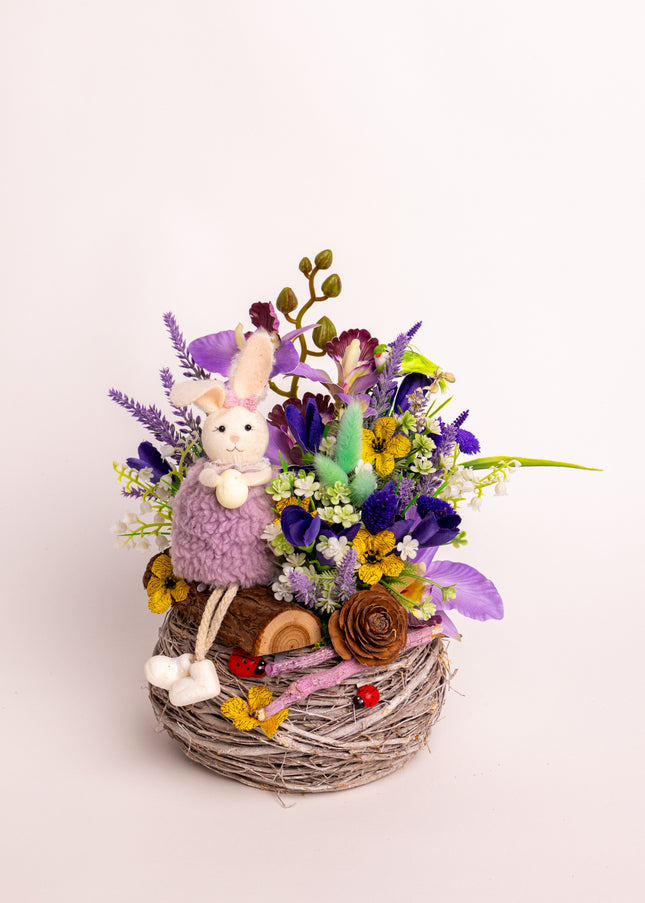 Aranjament floral de Paște „Lavender Bunny” – vesel și delicat