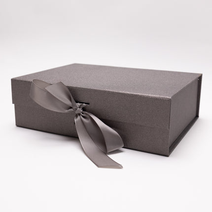 Aranjament de Lux "Red Saphir Heritage" cu Trandafiri Metalici