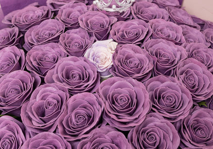 Buchet Gigant "Lavender Majesty" cu 101 Trandafiri și Tiară