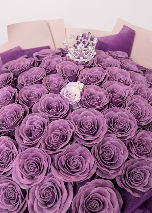 Buchet Gigant "Lavender Majesty" cu 101 Trandafiri și Tiară