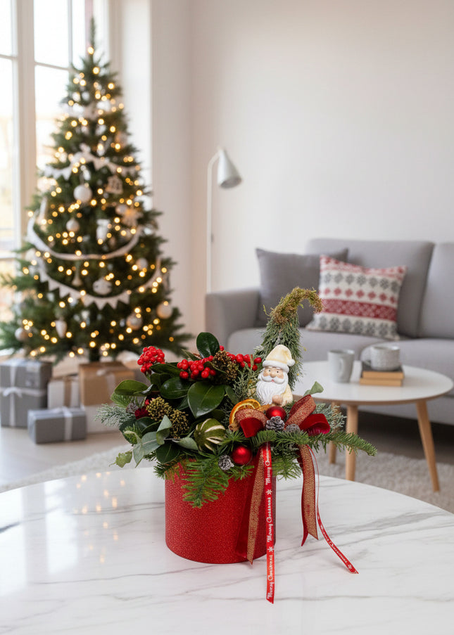 Aranjament Crăciun "Santa's Garden" cu Skimmia și Brad
