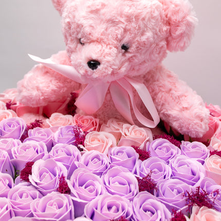 Aranjament Lux Trandafiri Săpun Roz & Lila, Ursulet Gri