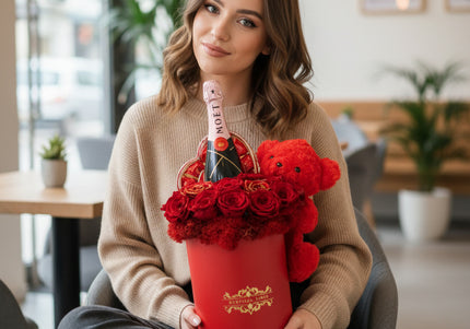 Aranjament Lux 19 Trandafiri Criogenați, Moët, Ursulet & Praline