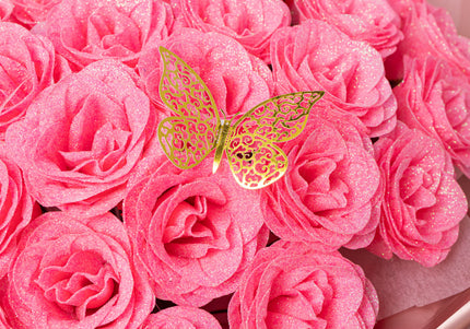 Buchet Gigant "Pink Sparkle" cu 99 Trandafiri și Fluturi