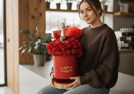 Aranjament Lux 21 Trandafiri Criogenați Roșii, Șampanie Moët & Ursulet