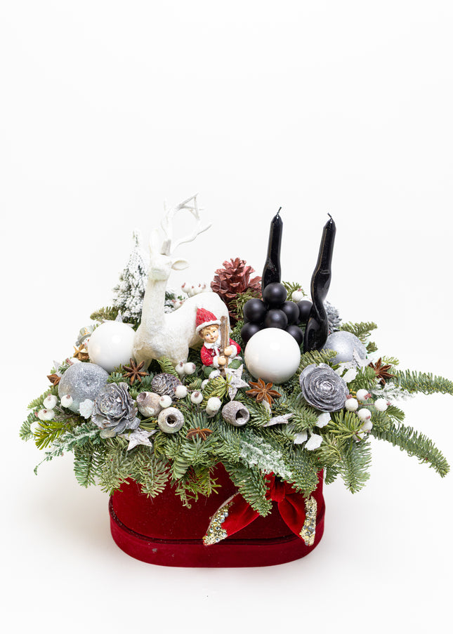 Aranjament Festiv „Nordic Frost & Velvet Cerf”
