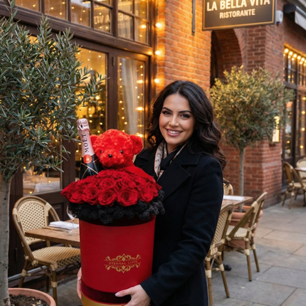 Aranjament de Lux „Eternal Crimson” cu Moët și Catifea