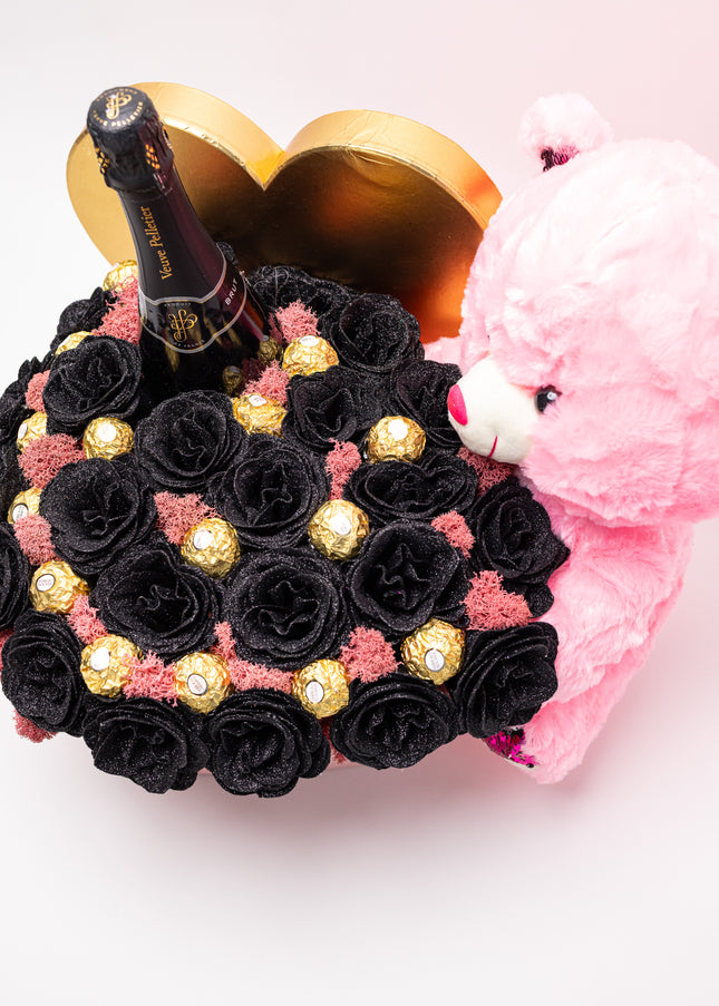 Aranjament Inimă 31 Trandafiri Săpun Negri (Glitter), Șampanie & Ursulet