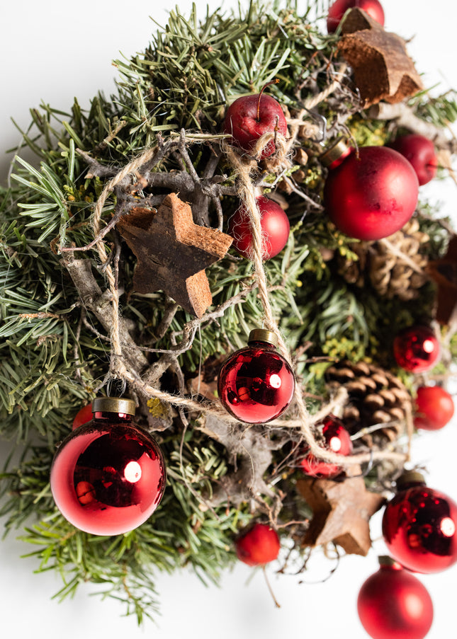 Coroniță de Crăciun Artizanală „Classic Crimson & Pinecone”