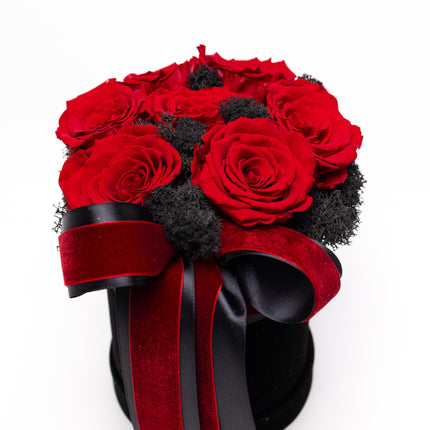 Aranjament Lux 7 Trandafiri Criogenați Roșii, Cutie Catifea