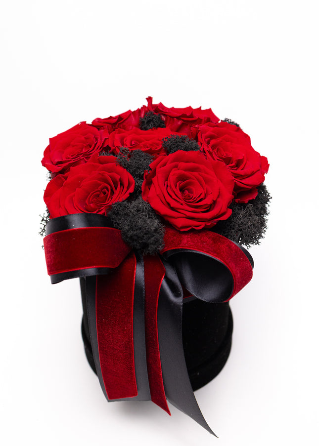 Aranjament Lux 7 Trandafiri Criogenați Roșii, Cutie Catifea