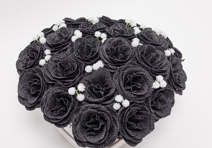 Aranjament "Black Diamond" în Cutie Inimă Albă