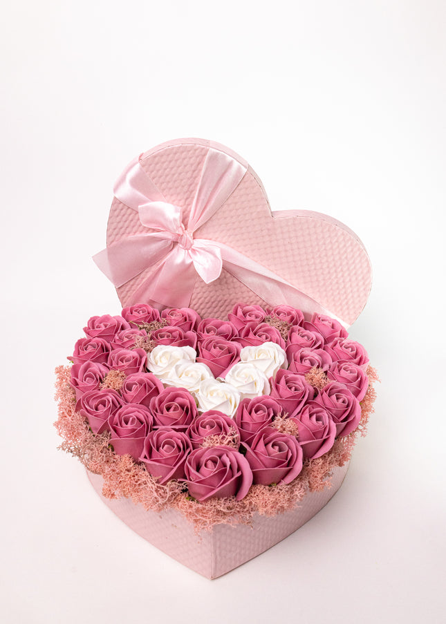 Aranjament Inimă Lux Trandafiri Săpun Roz-Alb