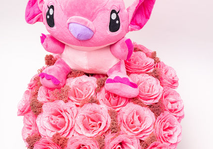 Aranjament Cutie Roz cu 23 Trandafiri & Pluș Stitch (Angel)